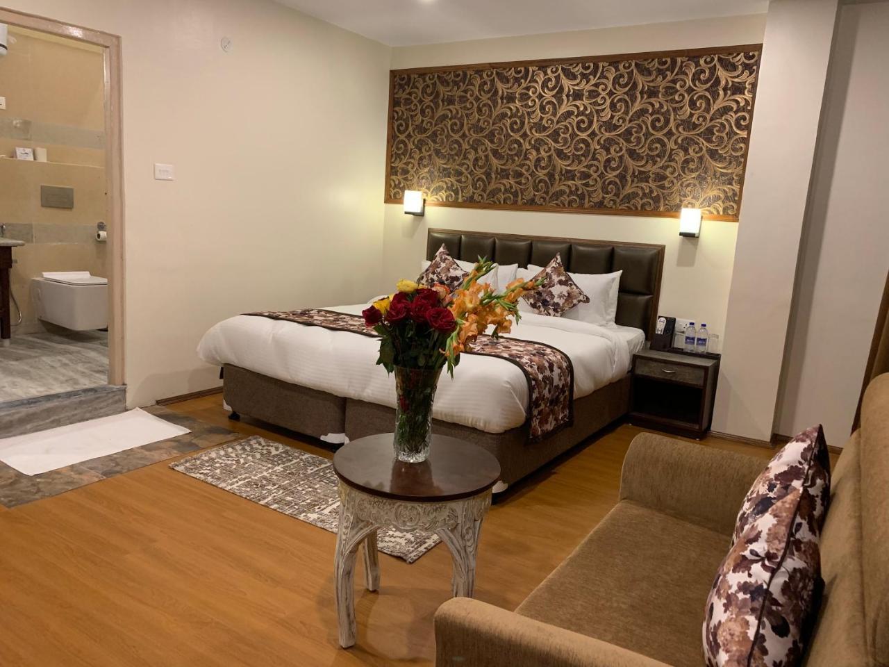 The Aryan Regency Hotell Pelling Exteriör bild