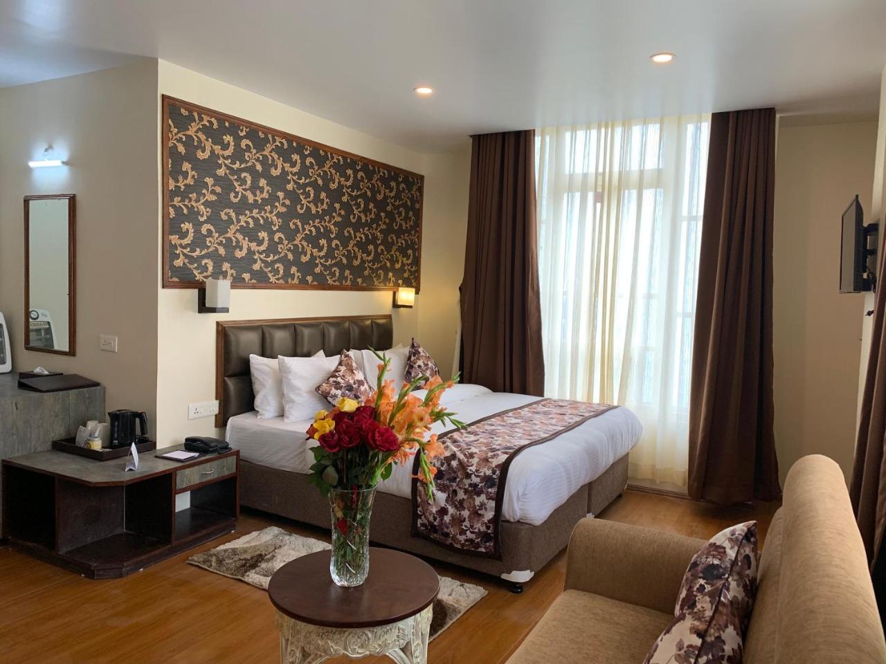 The Aryan Regency Hotell Pelling Exteriör bild