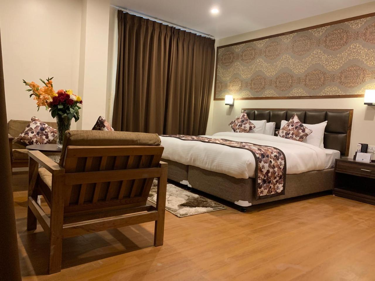 The Aryan Regency Hotell Pelling Exteriör bild