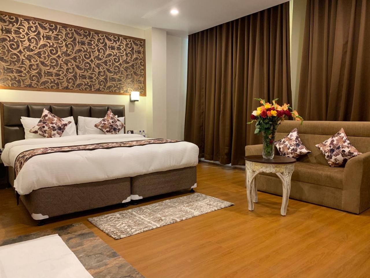 The Aryan Regency Hotell Pelling Exteriör bild